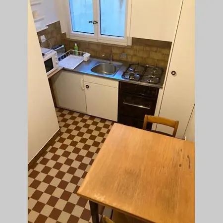 Joli 2 Pieces Dernier Etage, Centre Apartman *