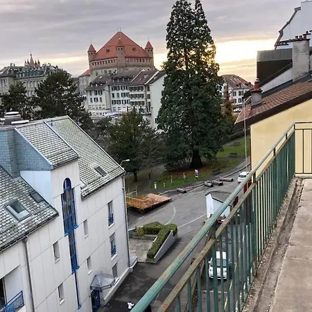 Joli 2 Pieces Dernier Etage, Centre Διαμέρισμα