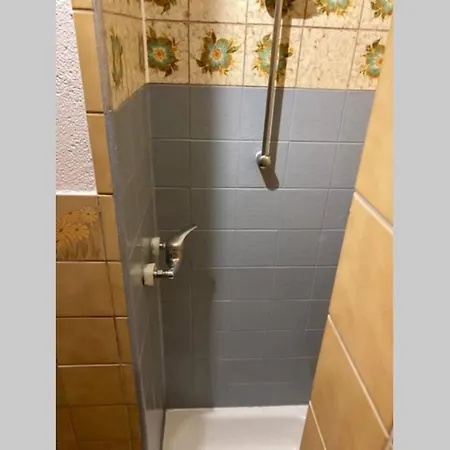 Joli 2 Pieces Dernier Etage, Centre Λωζάνη